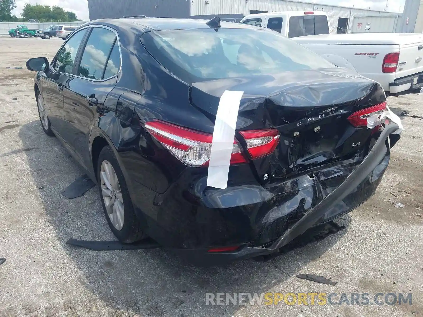 3 Photograph of a damaged car 4T1C11AK6LU938853 TOYOTA CAMRY 2020