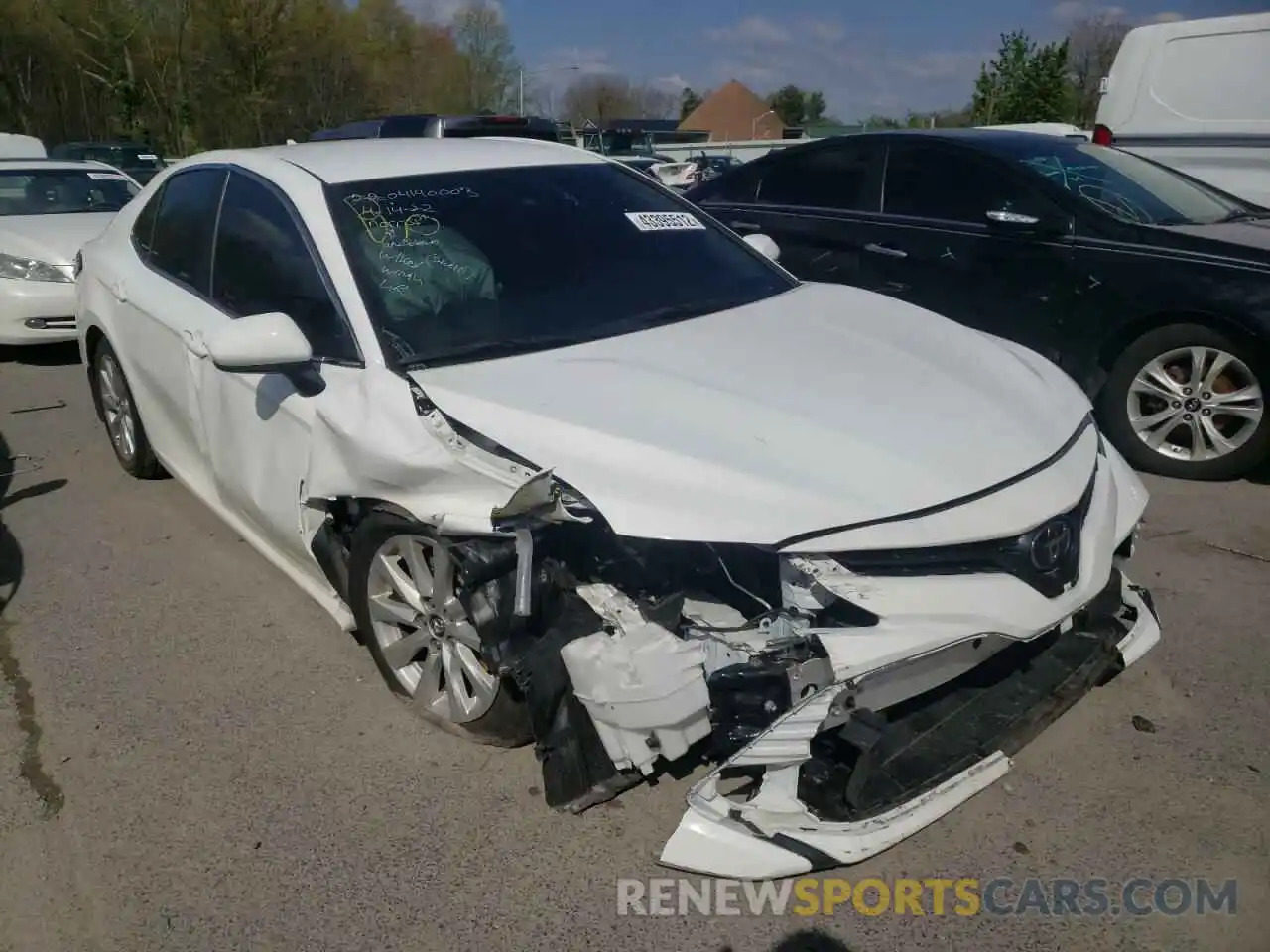 1 Photograph of a damaged car 4T1C11AK6LU939422 TOYOTA CAMRY 2020