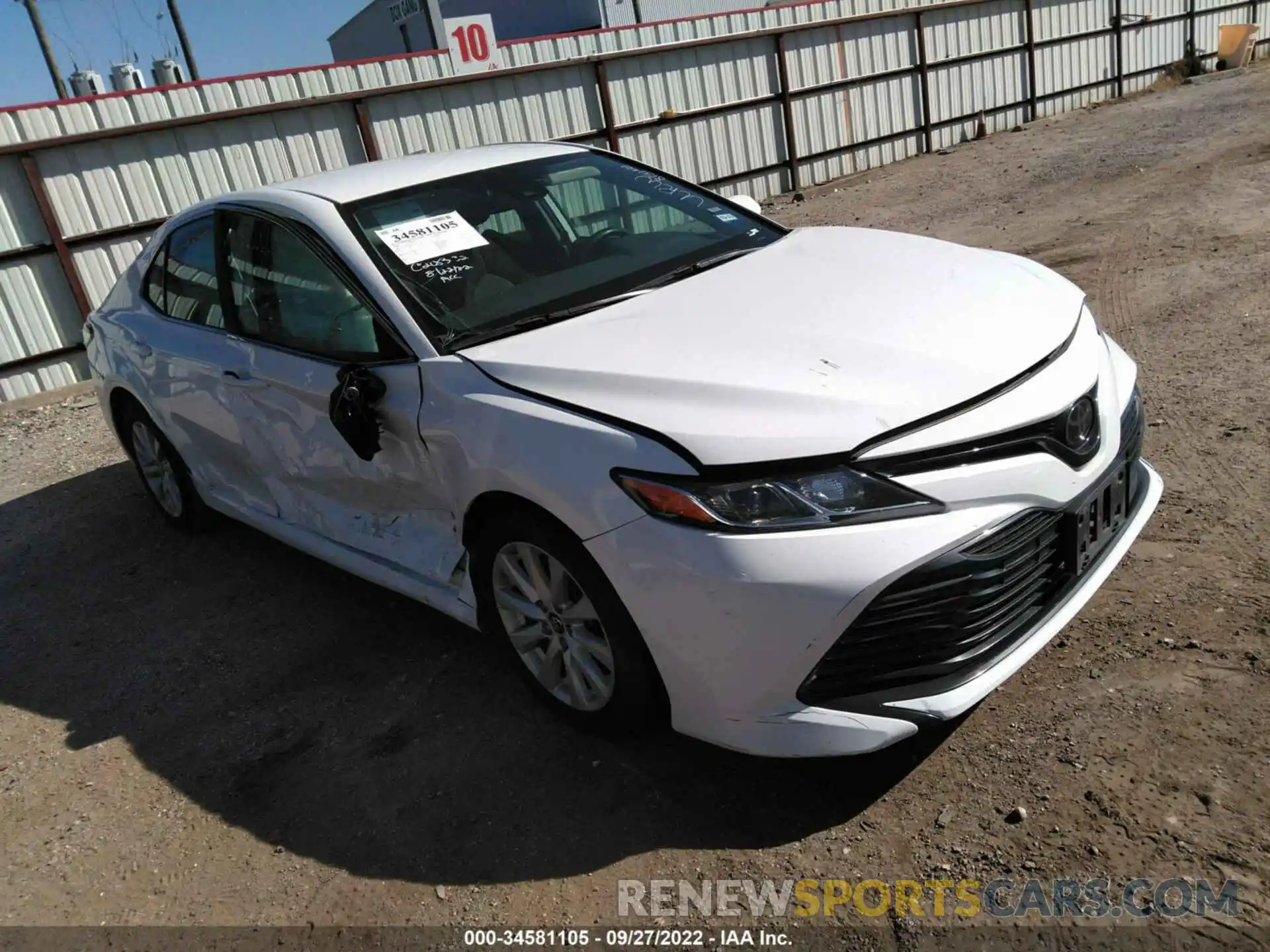 1 Photograph of a damaged car 4T1C11AK6LU942417 TOYOTA CAMRY 2020