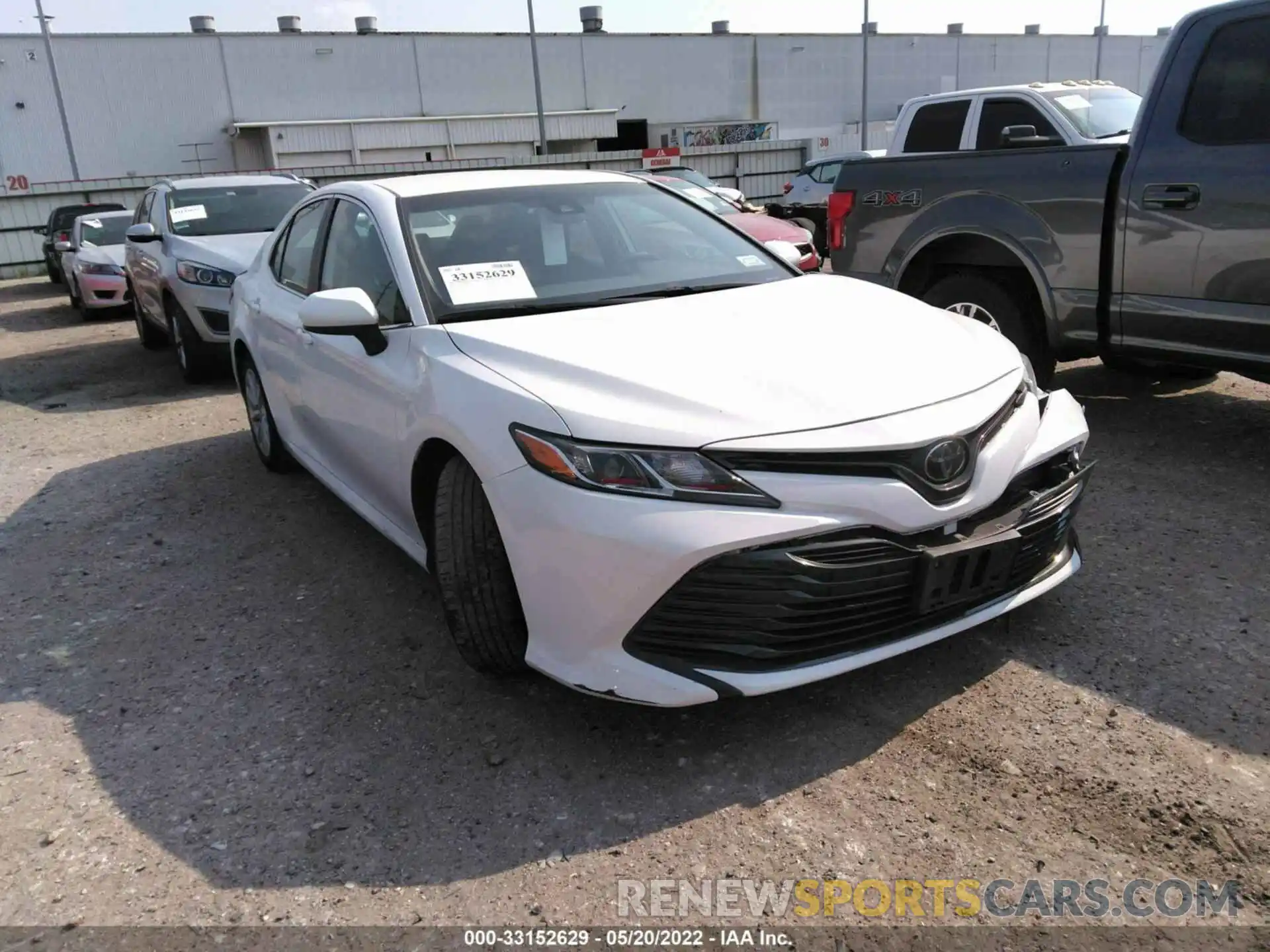 1 Photograph of a damaged car 4T1C11AK6LU943972 TOYOTA CAMRY 2020