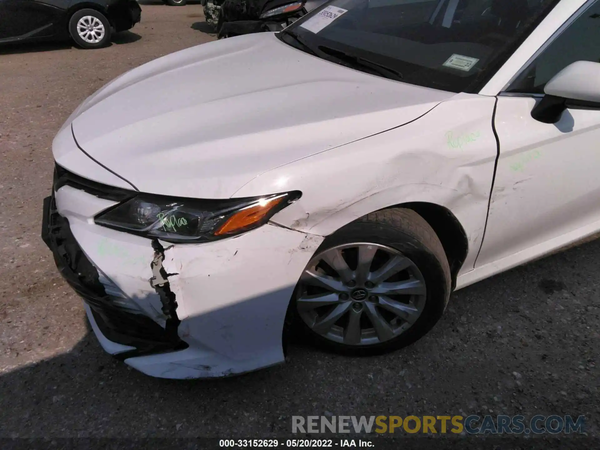 6 Photograph of a damaged car 4T1C11AK6LU943972 TOYOTA CAMRY 2020