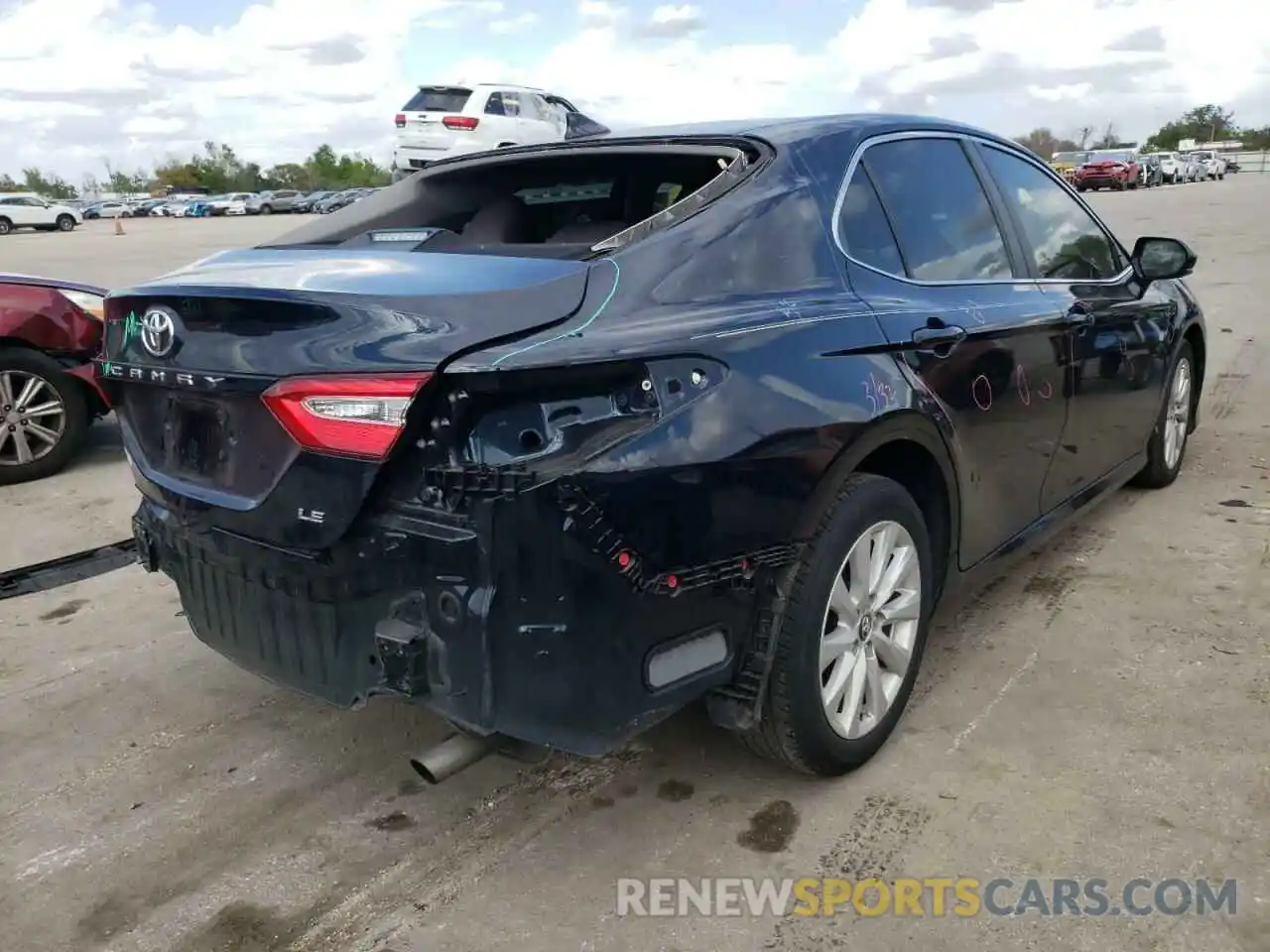 4 Photograph of a damaged car 4T1C11AK6LU945222 TOYOTA CAMRY 2020