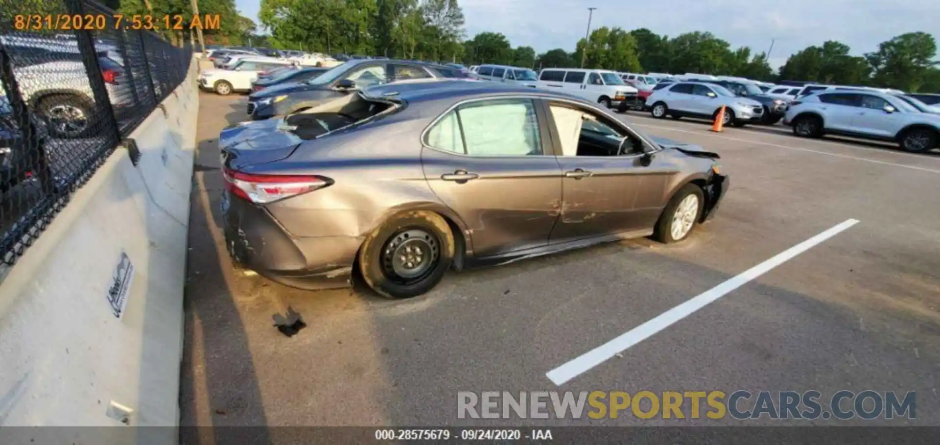 12 Photograph of a damaged car 4T1C11AK6LU947388 TOYOTA CAMRY 2020