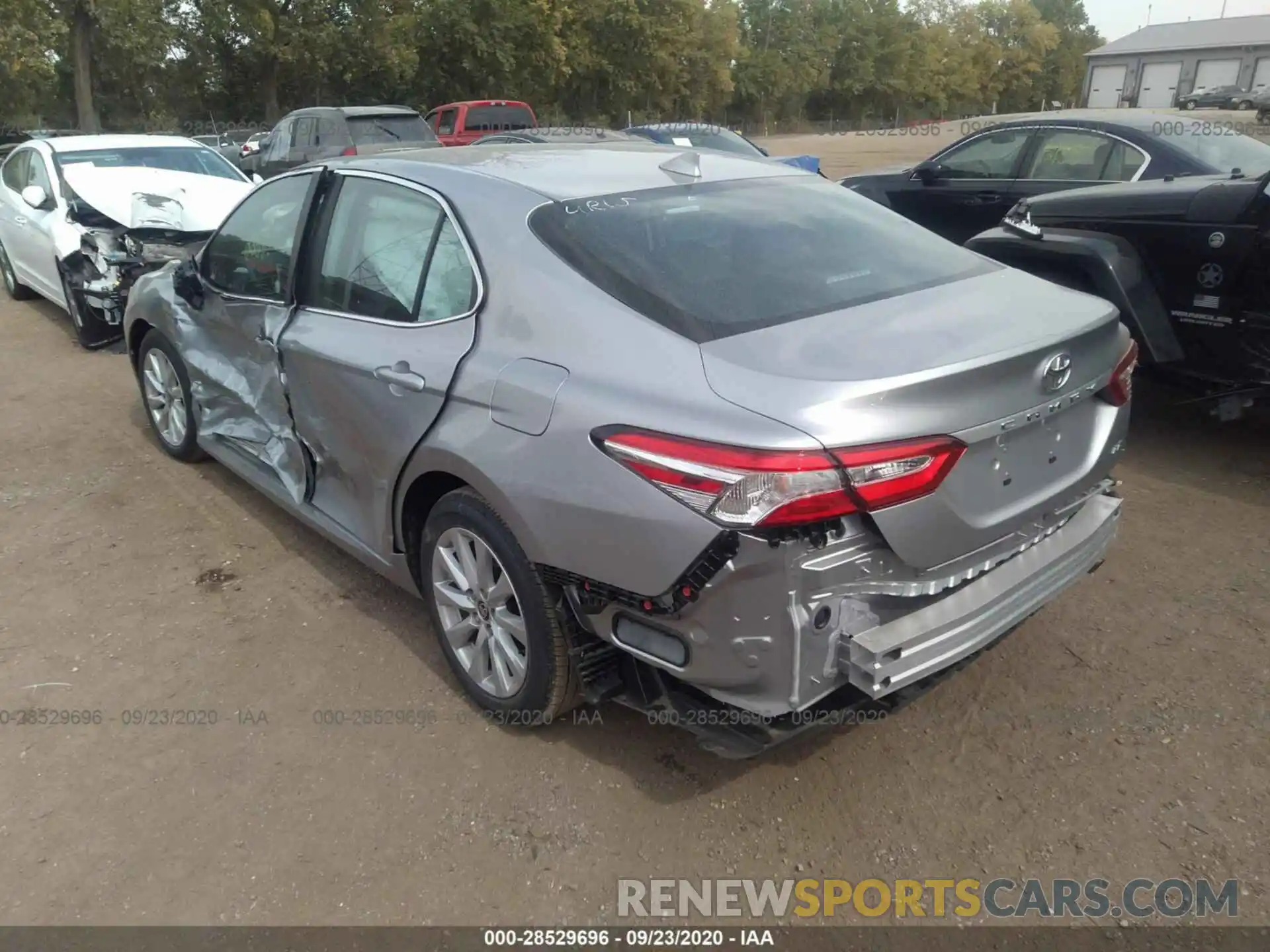 3 Photograph of a damaged car 4T1C11AK6LU947438 TOYOTA CAMRY 2020