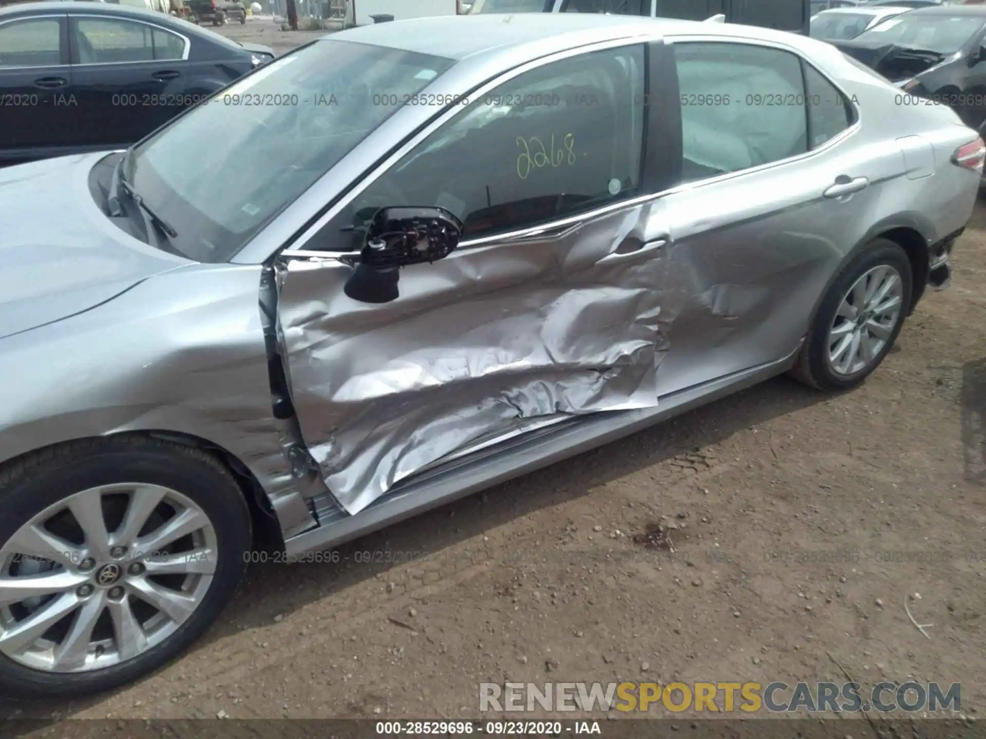 6 Photograph of a damaged car 4T1C11AK6LU947438 TOYOTA CAMRY 2020