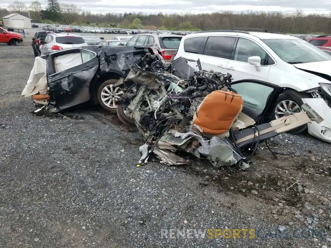 3 Photograph of a damaged car 4T1C11AK6LU947584 TOYOTA CAMRY 2020