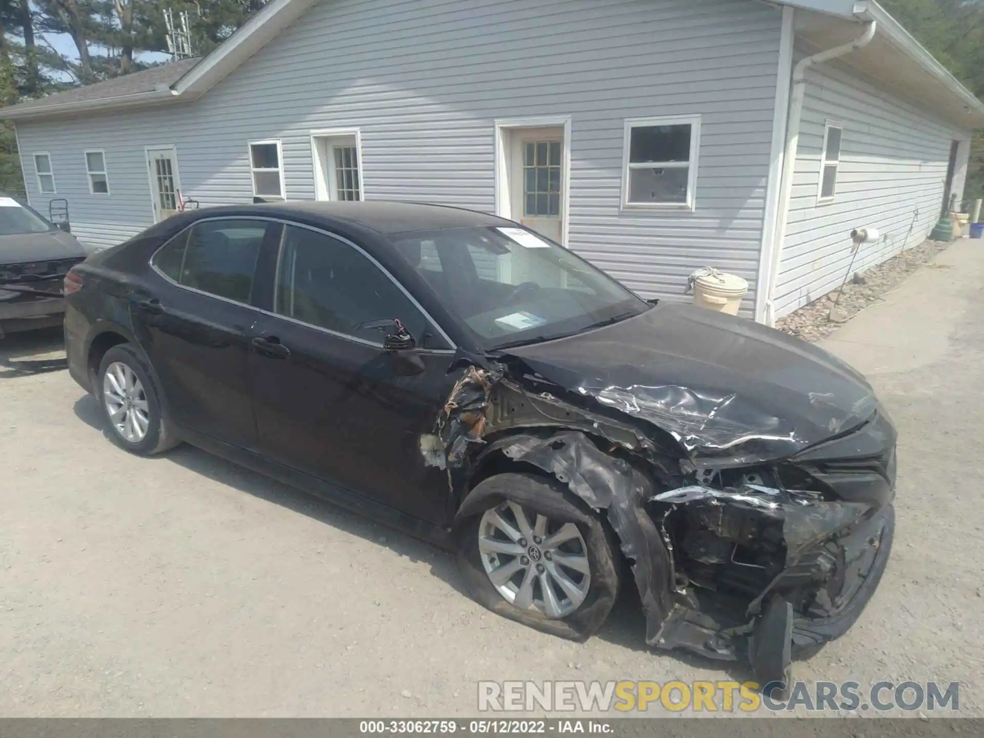 1 Photograph of a damaged car 4T1C11AK6LU948458 TOYOTA CAMRY 2020