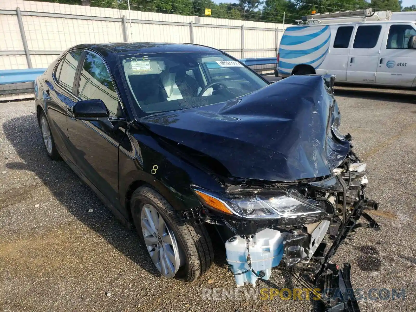 1 Photograph of a damaged car 4T1C11AK6LU948556 TOYOTA CAMRY 2020