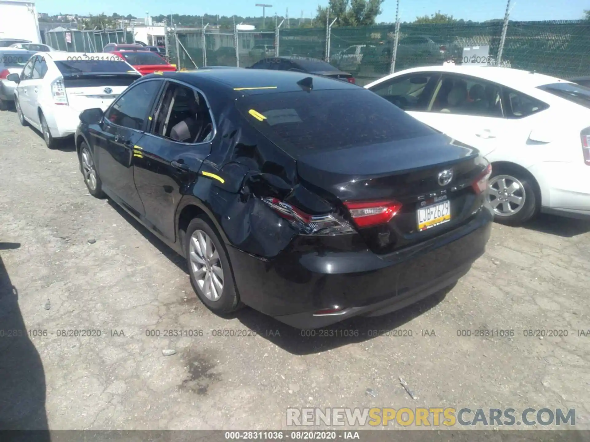 3 Photograph of a damaged car 4T1C11AK6LU952431 TOYOTA CAMRY 2020