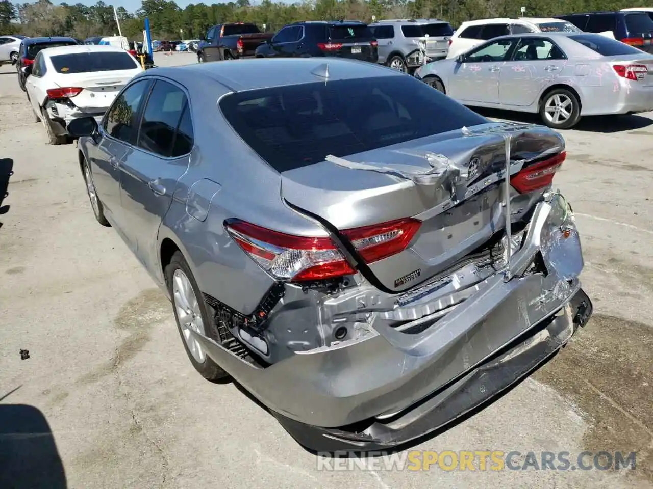 3 Photograph of a damaged car 4T1C11AK6LU955488 TOYOTA CAMRY 2020