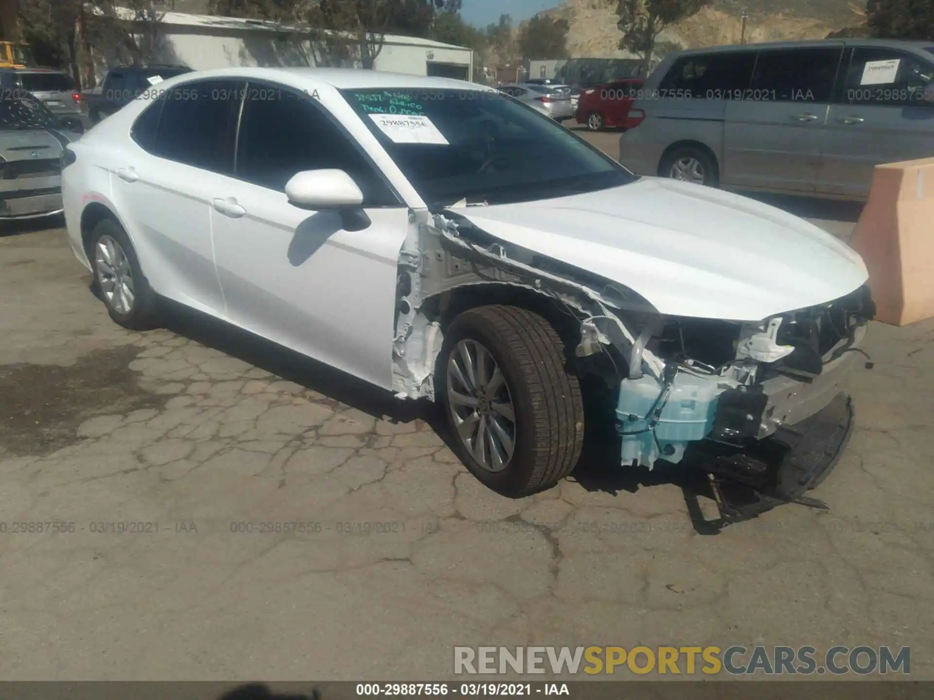 1 Photograph of a damaged car 4T1C11AK6LU964644 TOYOTA CAMRY 2020