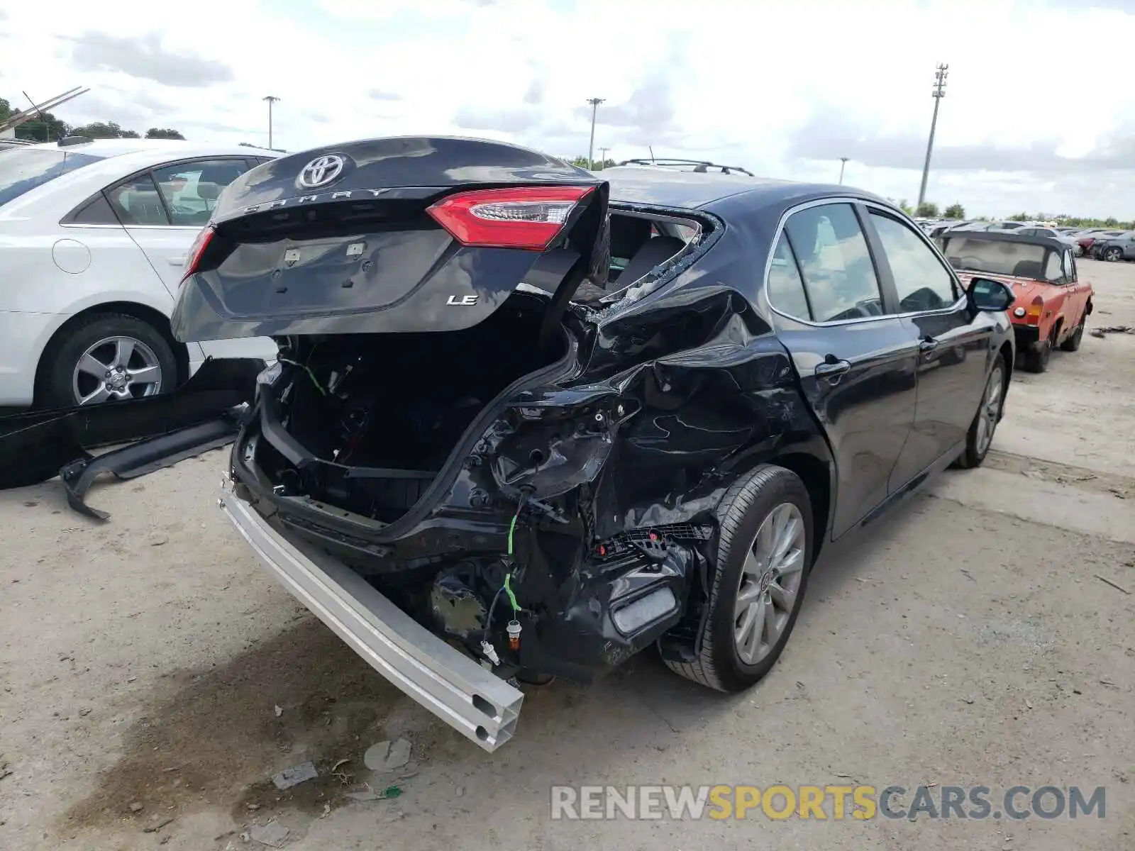 4 Photograph of a damaged car 4T1C11AK6LU971657 TOYOTA CAMRY 2020