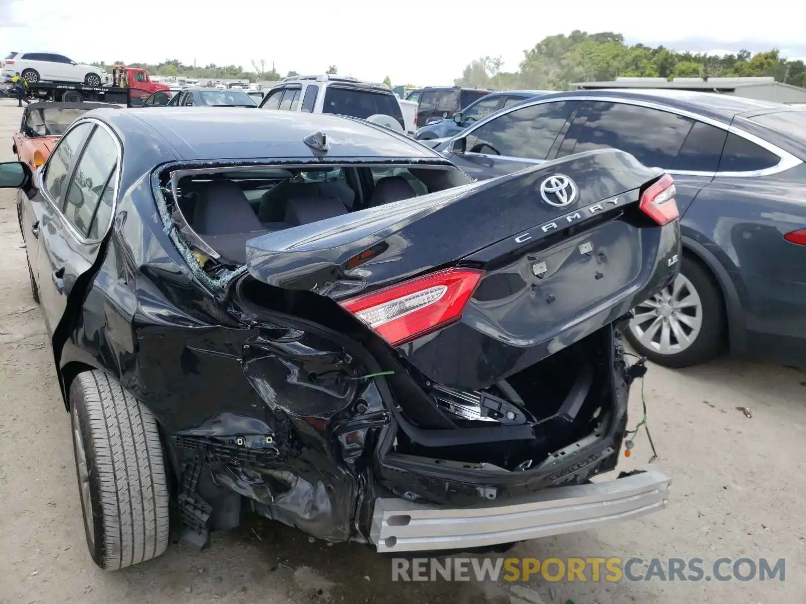 9 Photograph of a damaged car 4T1C11AK6LU971657 TOYOTA CAMRY 2020