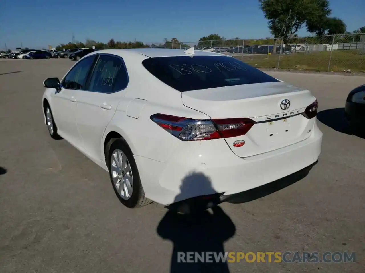 3 Photograph of a damaged car 4T1C11AK6LU997045 TOYOTA CAMRY 2020