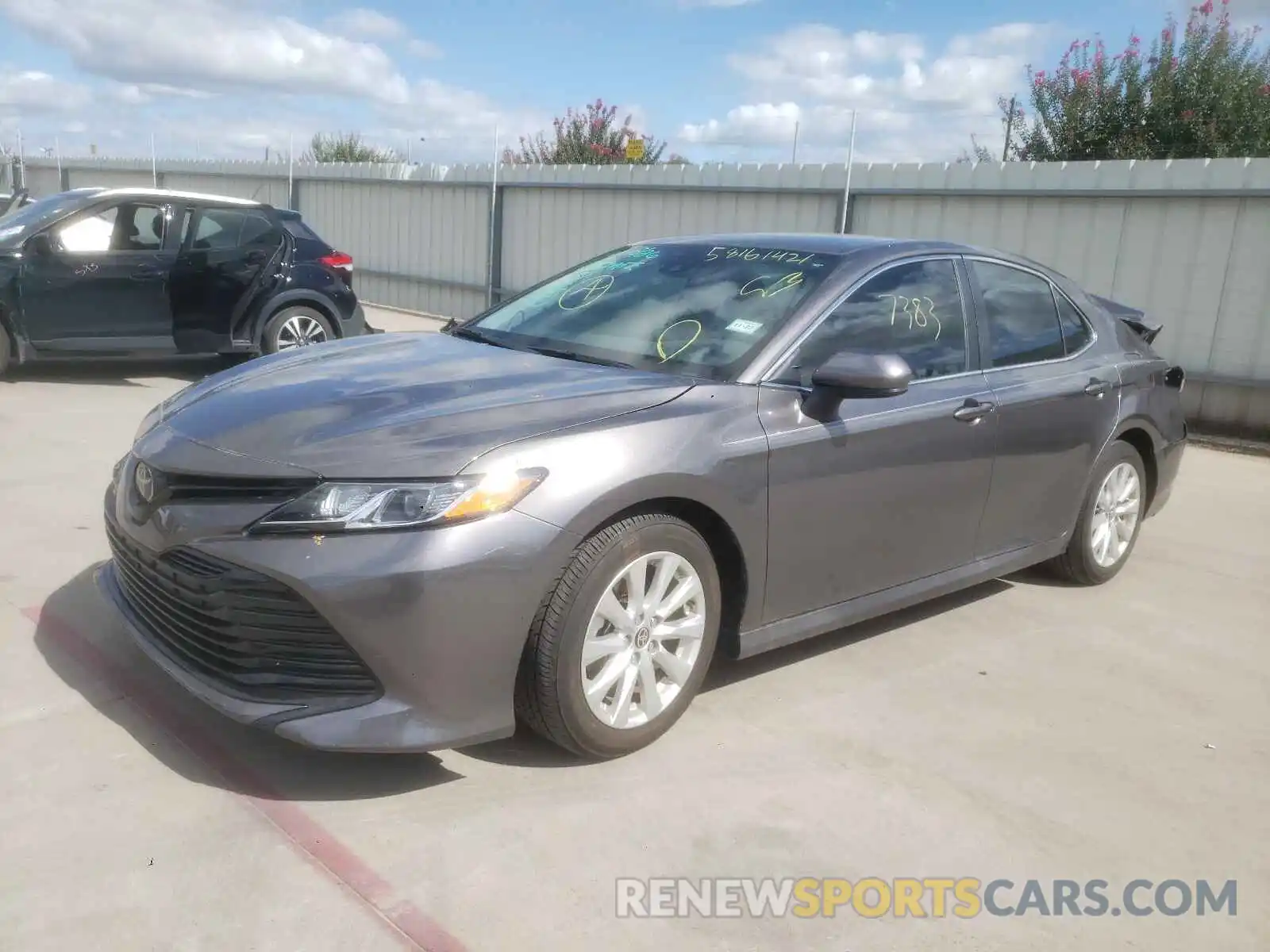 2 Photograph of a damaged car 4T1C11AK6LU997403 TOYOTA CAMRY 2020