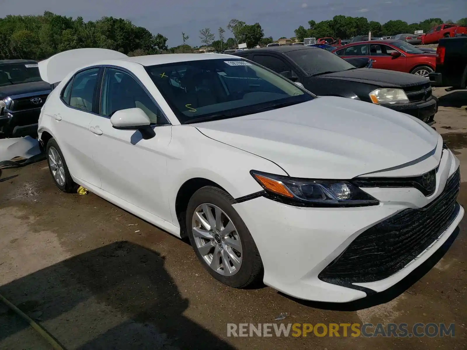 1 Photograph of a damaged car 4T1C11AK6LU997756 TOYOTA CAMRY 2020