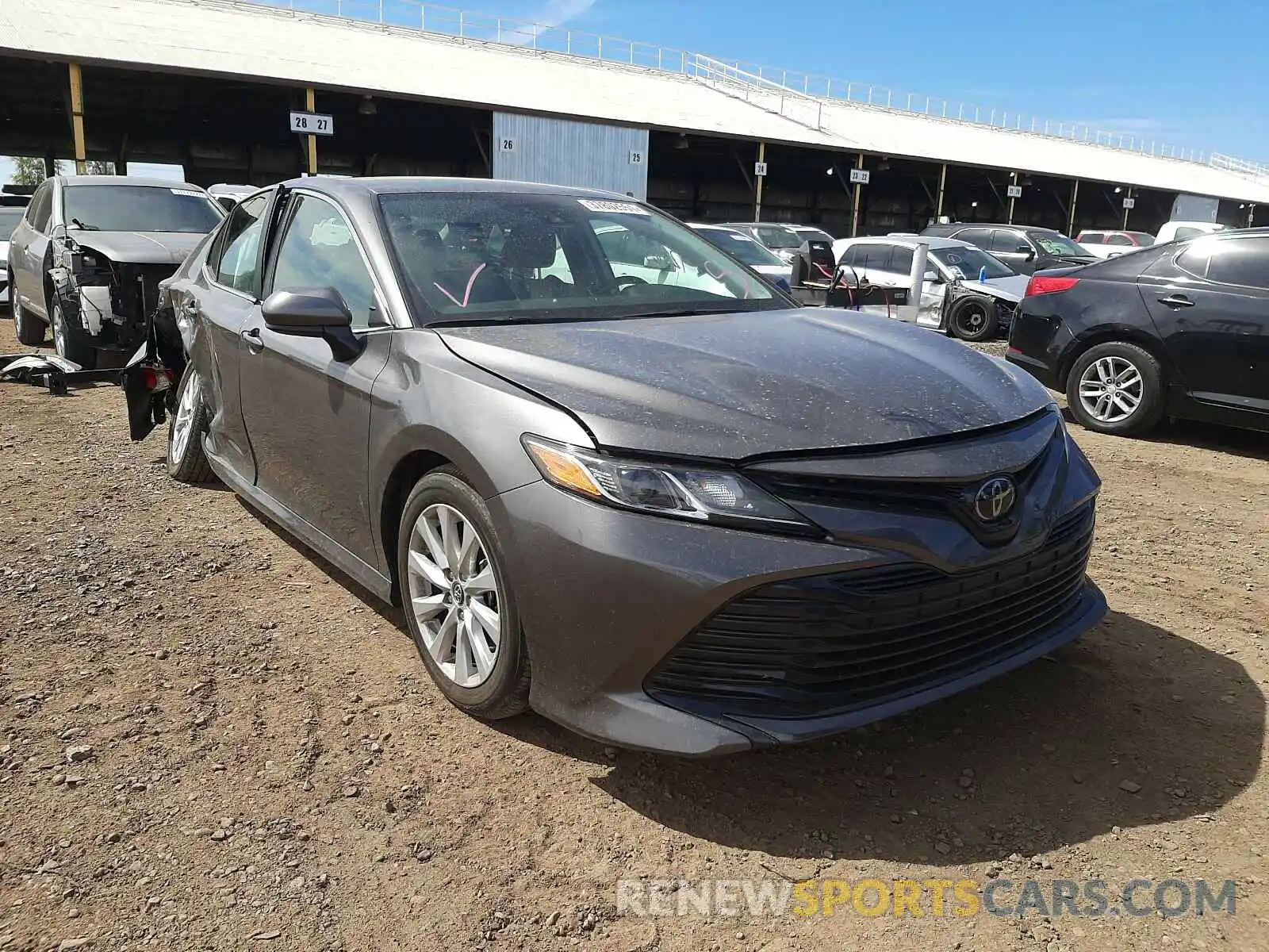 1 Photograph of a damaged car 4T1C11AK7LU317640 TOYOTA CAMRY 2020