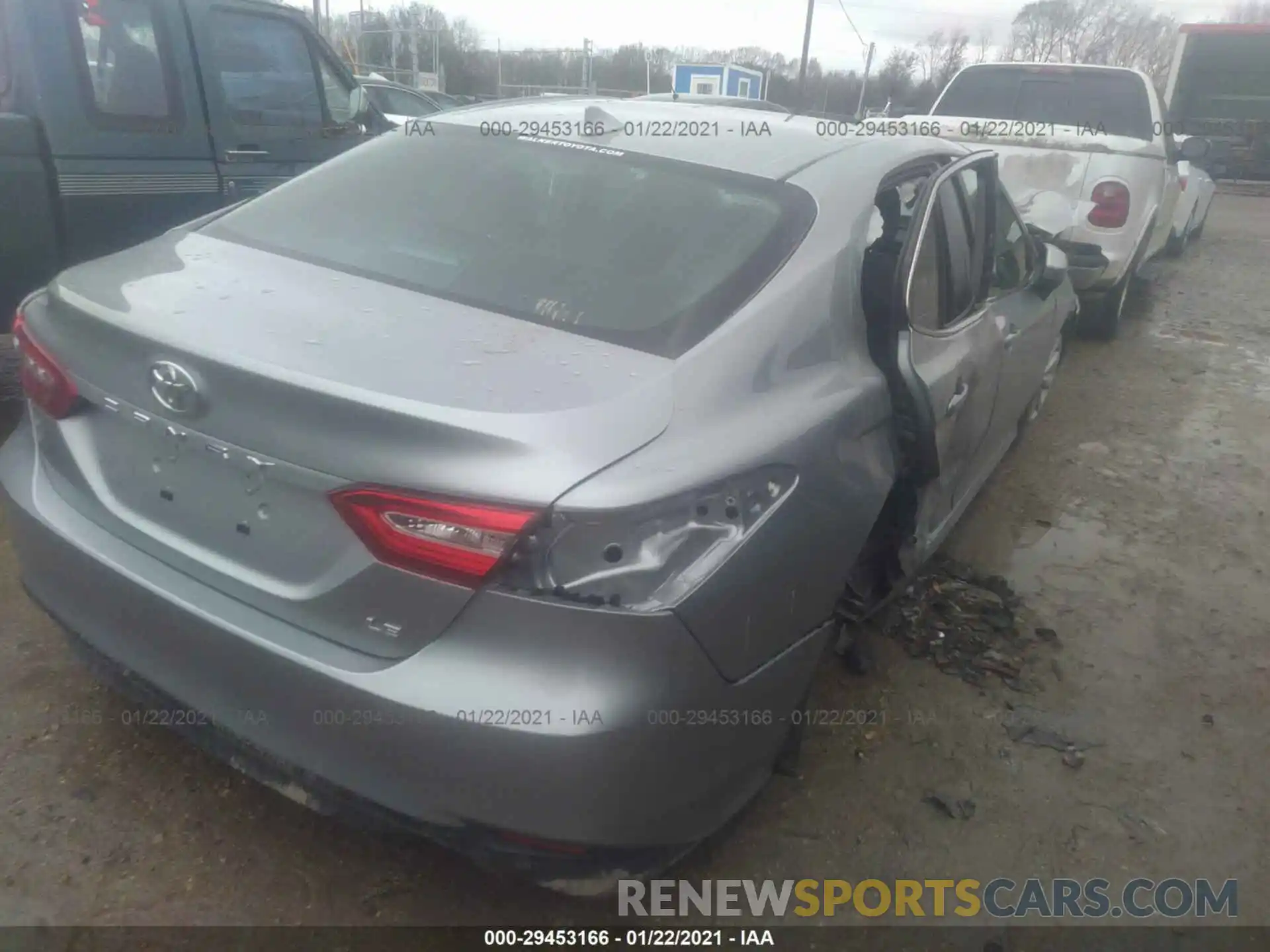 4 Photograph of a damaged car 4T1C11AK7LU320201 TOYOTA CAMRY 2020