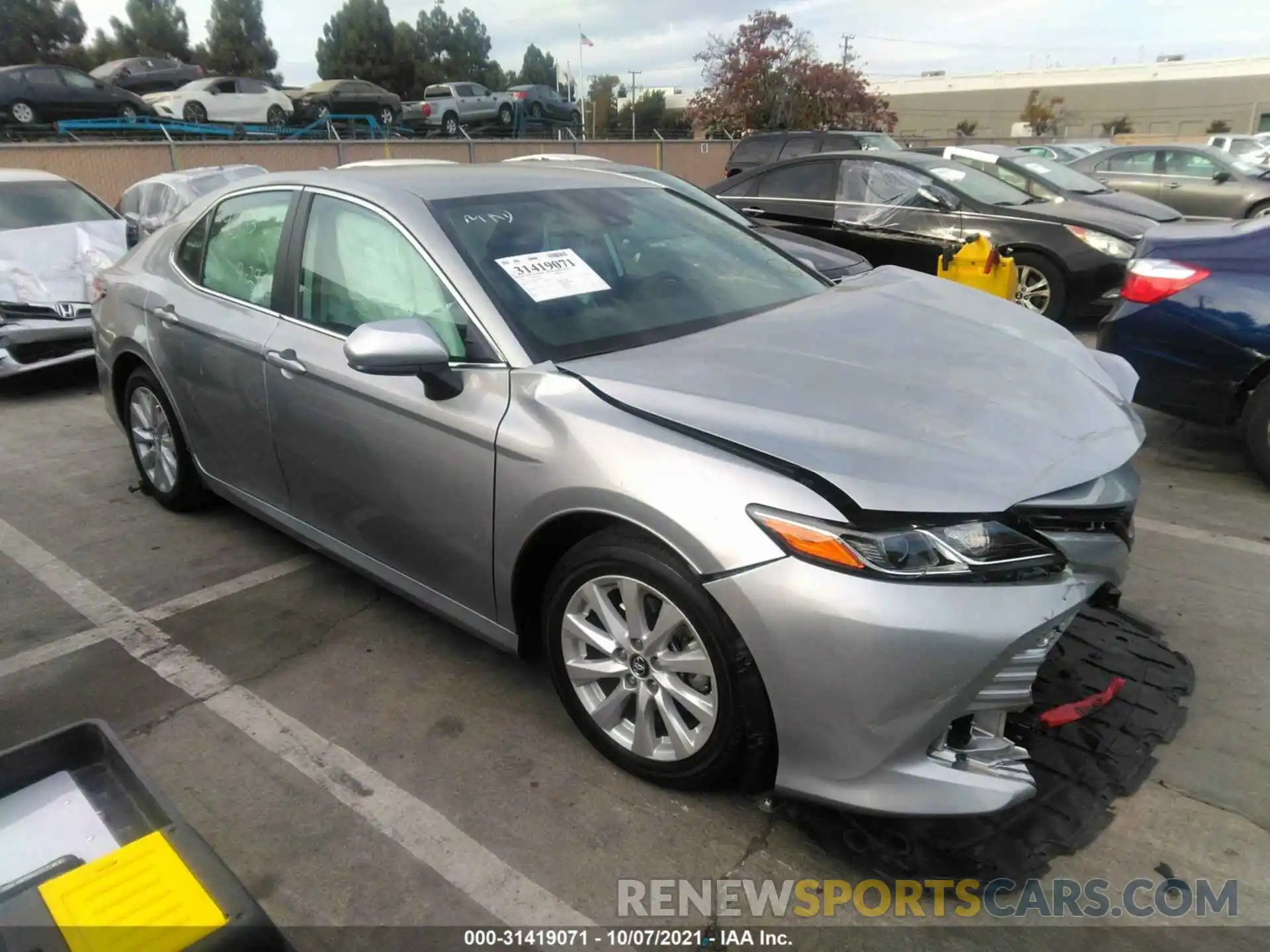 1 Photograph of a damaged car 4T1C11AK7LU321428 TOYOTA CAMRY 2020