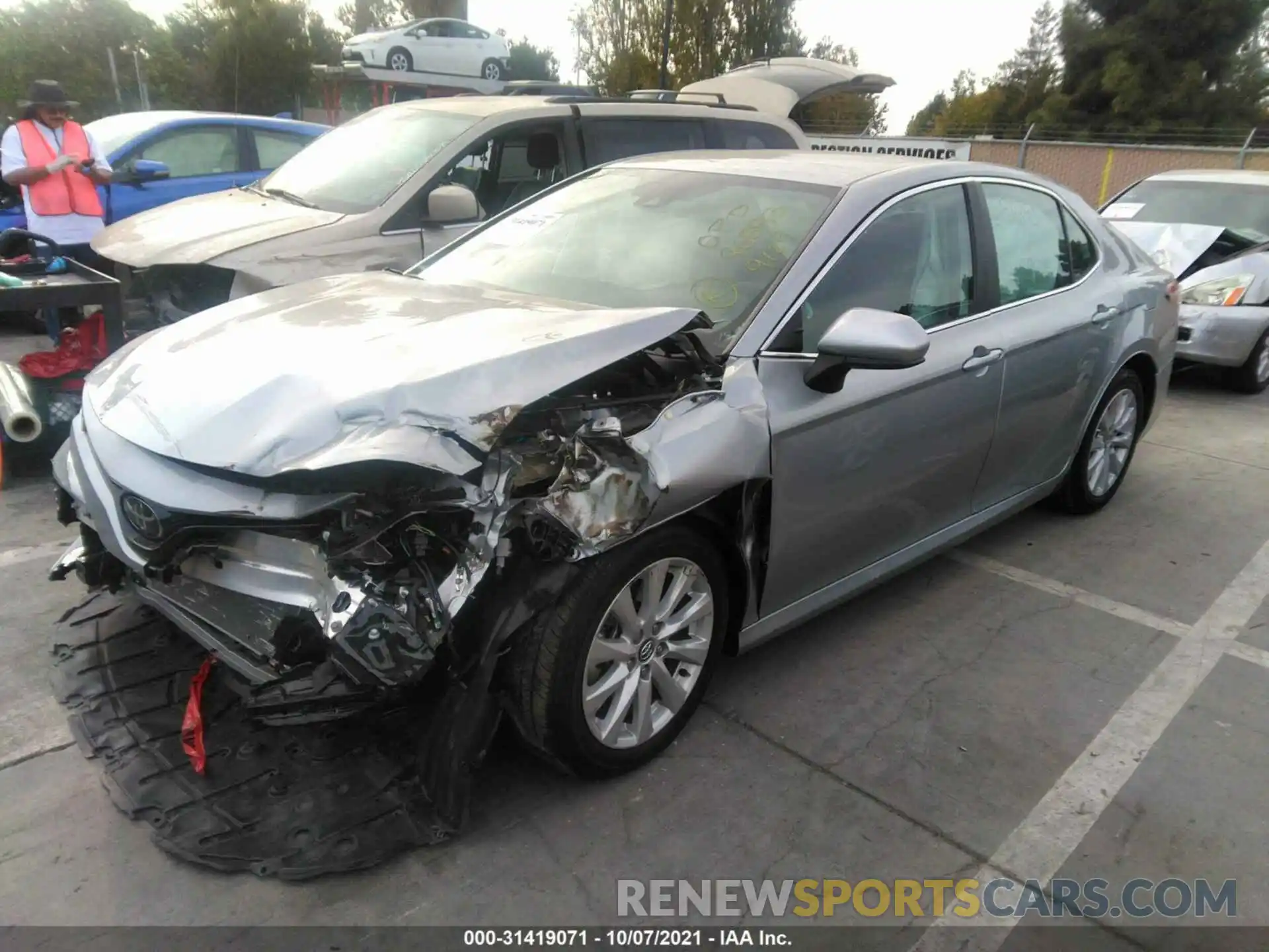 2 Photograph of a damaged car 4T1C11AK7LU321428 TOYOTA CAMRY 2020