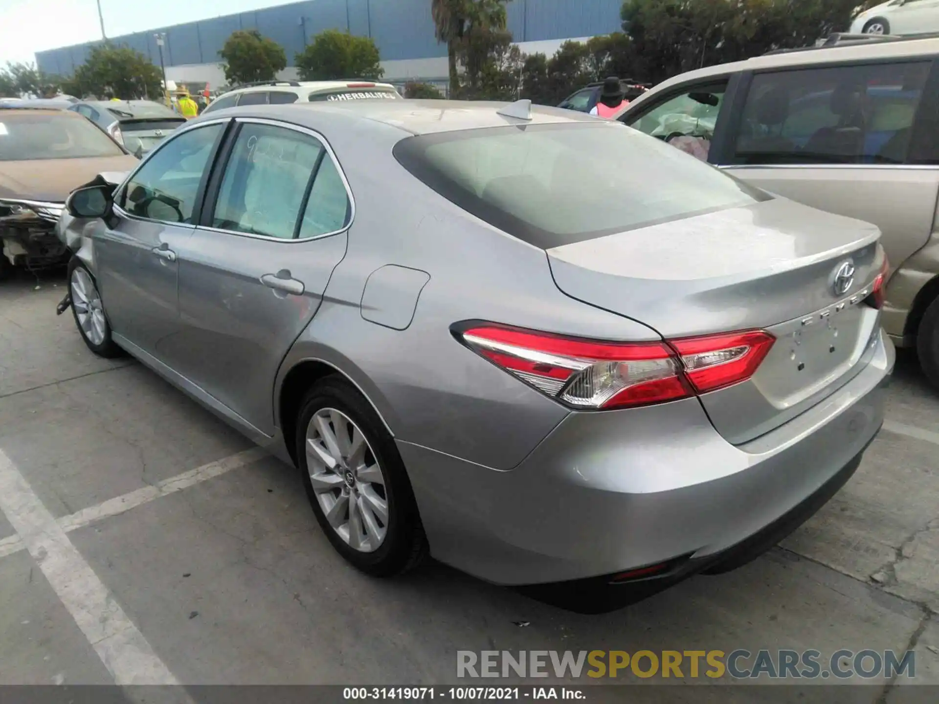 3 Photograph of a damaged car 4T1C11AK7LU321428 TOYOTA CAMRY 2020