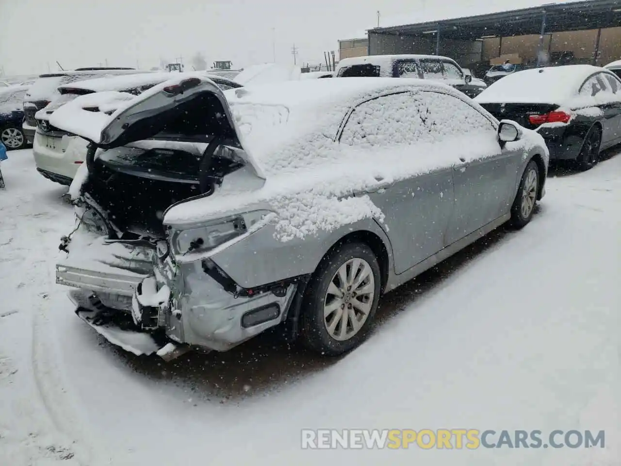 4 Photograph of a damaged car 4T1C11AK7LU330050 TOYOTA CAMRY 2020