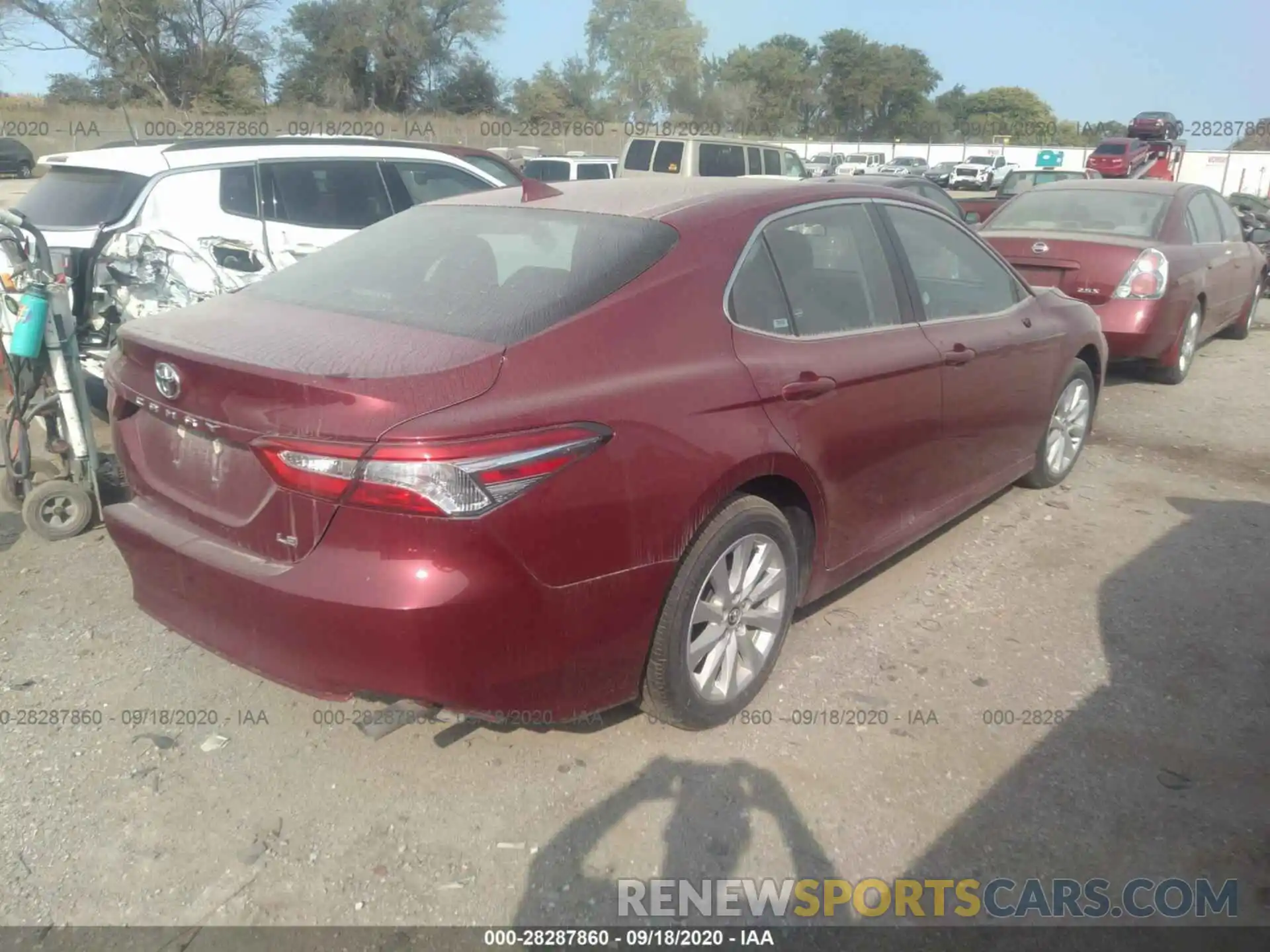 4 Photograph of a damaged car 4T1C11AK7LU331828 TOYOTA CAMRY 2020