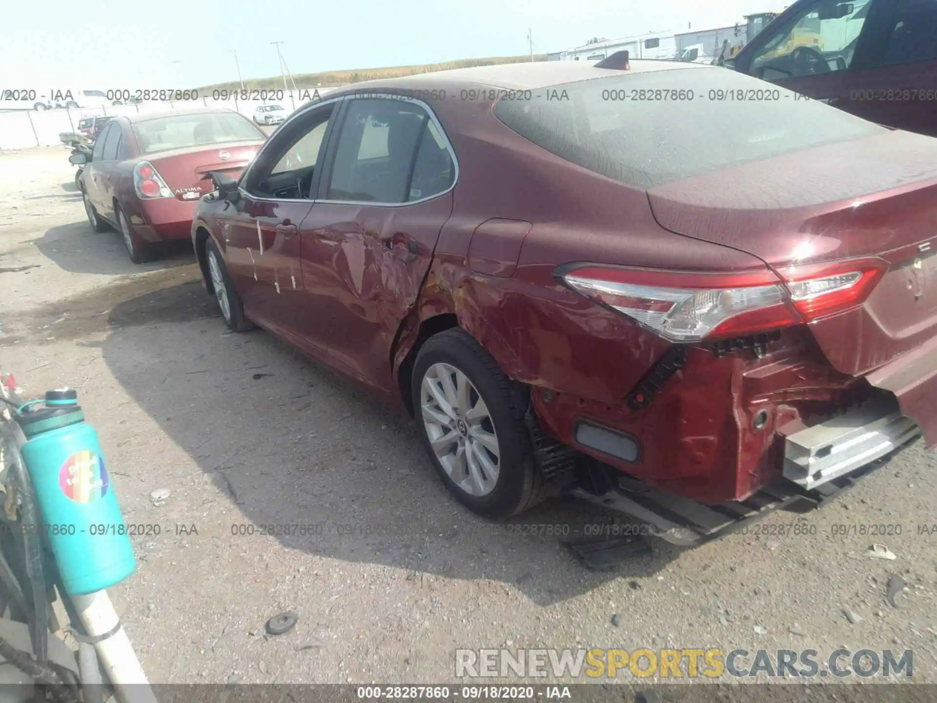 6 Photograph of a damaged car 4T1C11AK7LU331828 TOYOTA CAMRY 2020