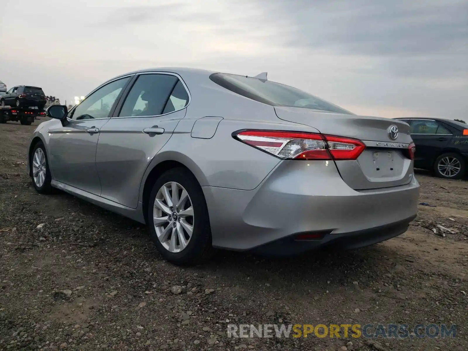 3 Photograph of a damaged car 4T1C11AK7LU337578 TOYOTA CAMRY 2020