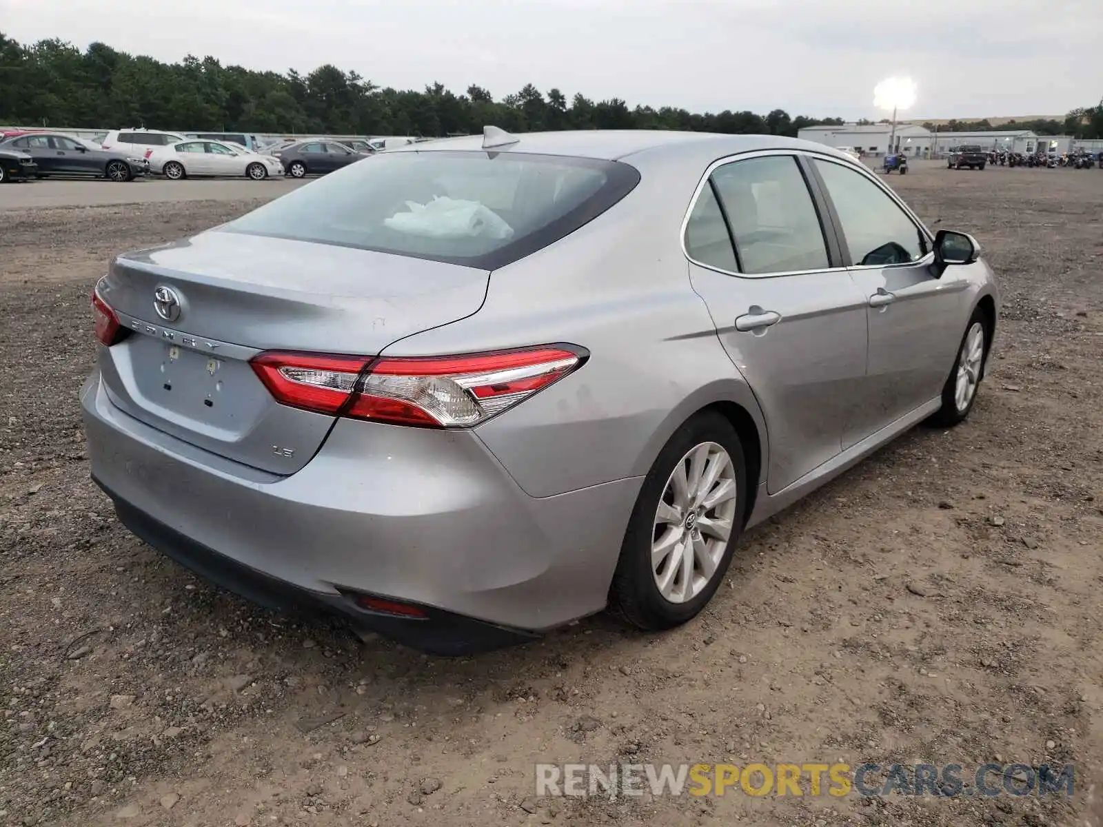 4 Photograph of a damaged car 4T1C11AK7LU337578 TOYOTA CAMRY 2020