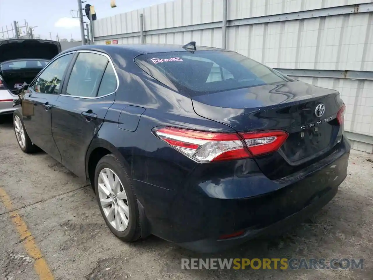 3 Photograph of a damaged car 4T1C11AK7LU338598 TOYOTA CAMRY 2020