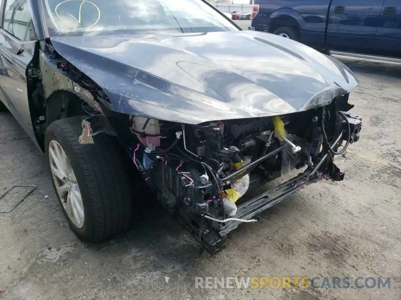 9 Photograph of a damaged car 4T1C11AK7LU338598 TOYOTA CAMRY 2020