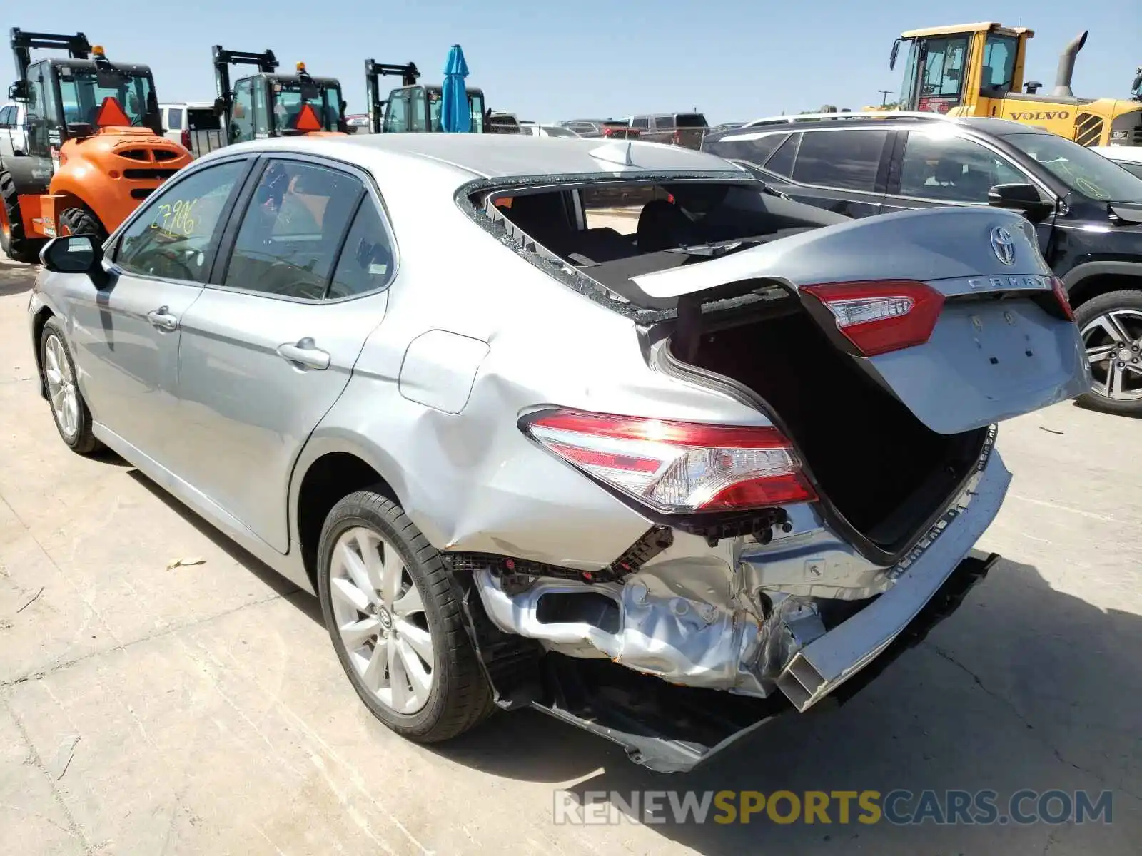 3 Photograph of a damaged car 4T1C11AK7LU341825 TOYOTA CAMRY 2020