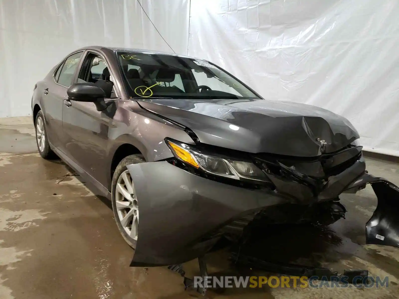 1 Photograph of a damaged car 4T1C11AK7LU346958 TOYOTA CAMRY 2020