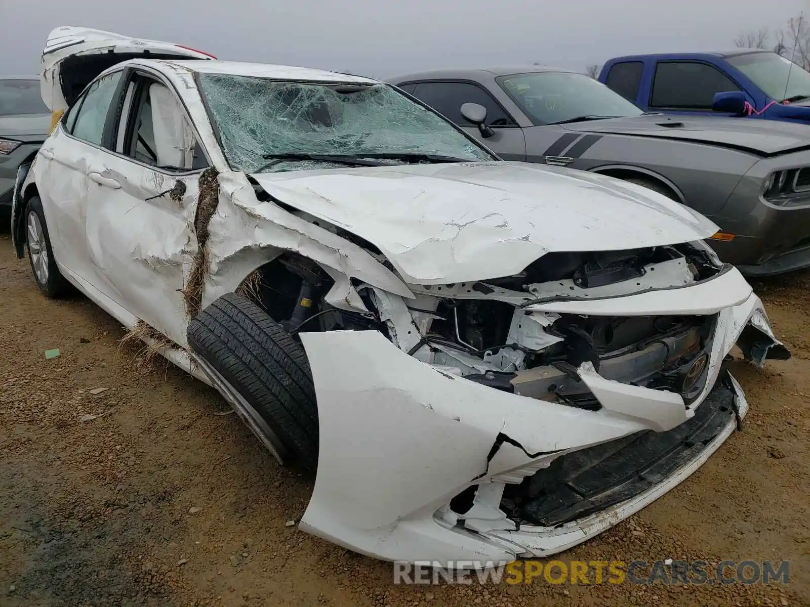 1 Photograph of a damaged car 4T1C11AK7LU357622 TOYOTA CAMRY 2020