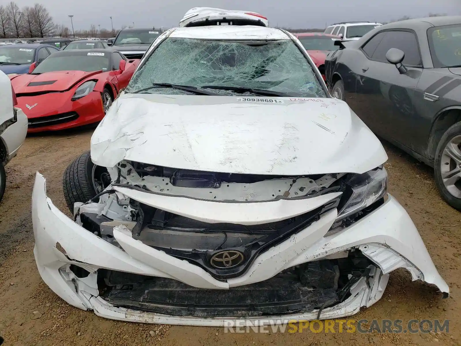 9 Photograph of a damaged car 4T1C11AK7LU357622 TOYOTA CAMRY 2020