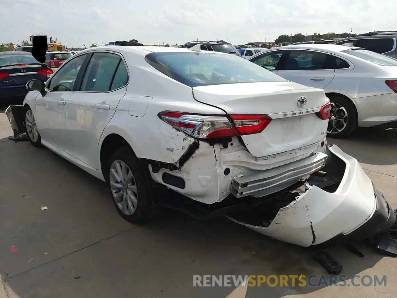 3 Photograph of a damaged car 4T1C11AK7LU358835 TOYOTA CAMRY 2020