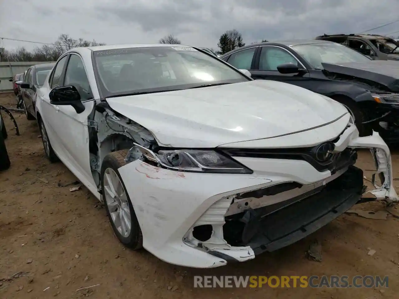 1 Photograph of a damaged car 4T1C11AK7LU358981 TOYOTA CAMRY 2020