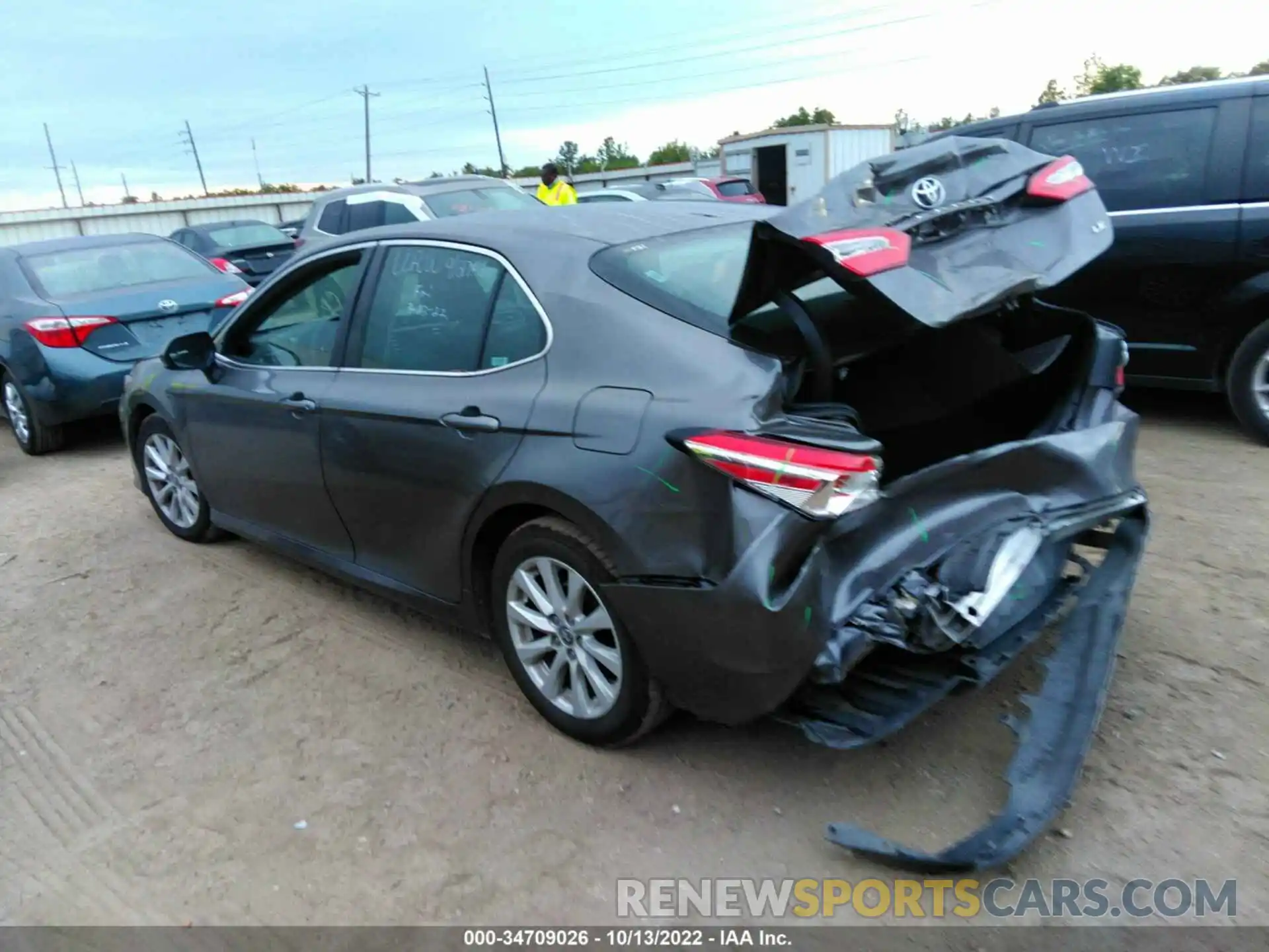 3 Photograph of a damaged car 4T1C11AK7LU359628 TOYOTA CAMRY 2020