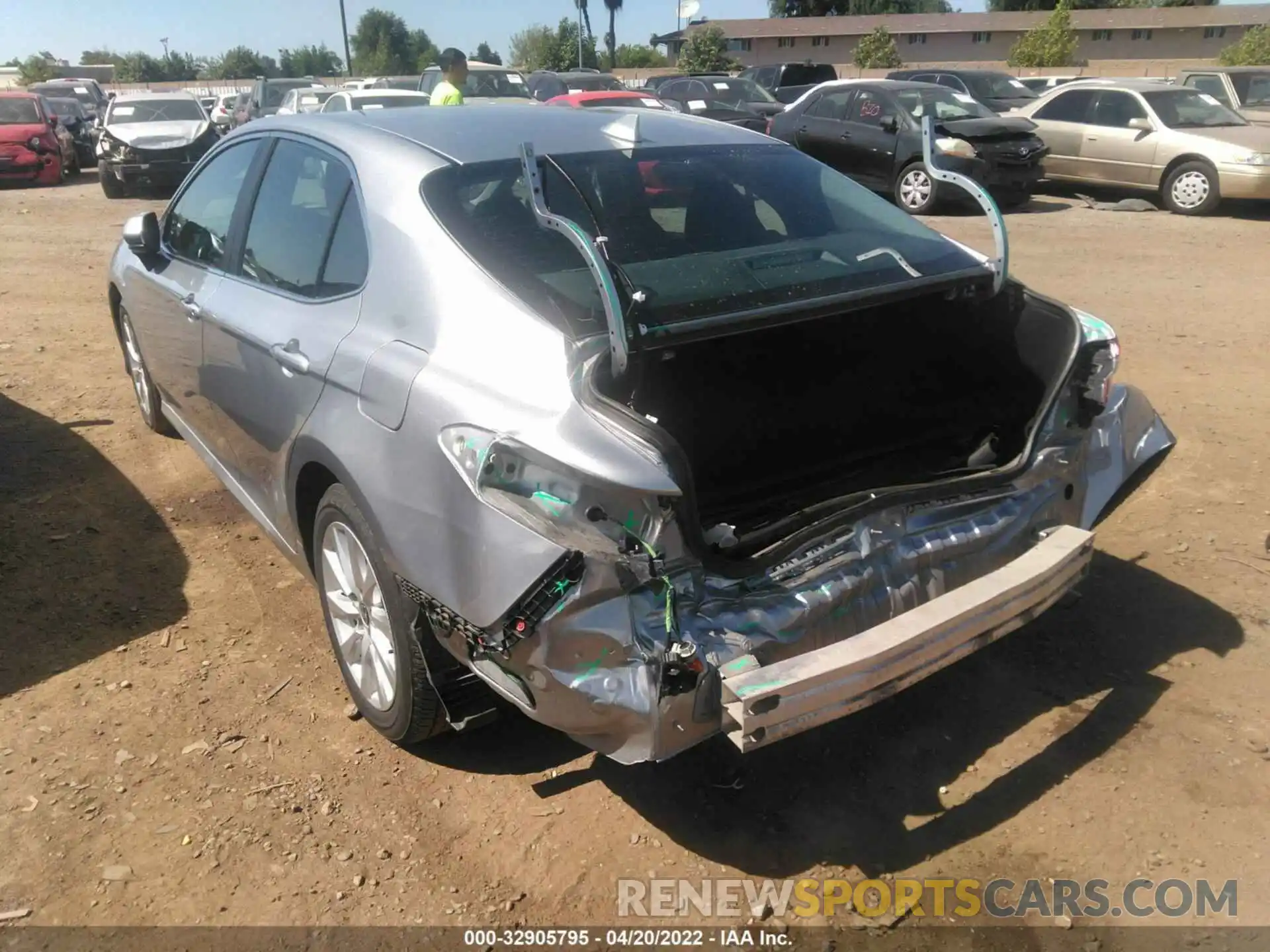 3 Photograph of a damaged car 4T1C11AK7LU362979 TOYOTA CAMRY 2020