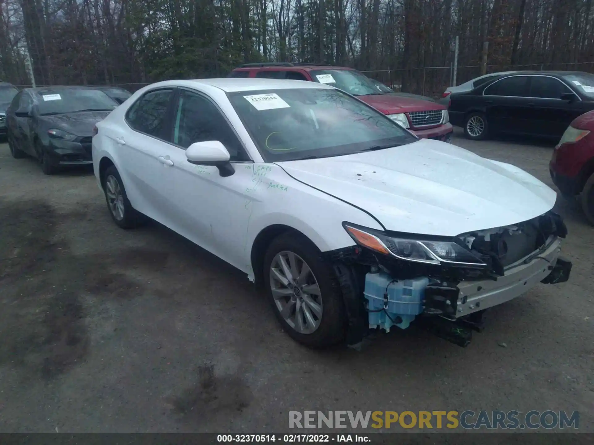 1 Photograph of a damaged car 4T1C11AK7LU363209 TOYOTA CAMRY 2020