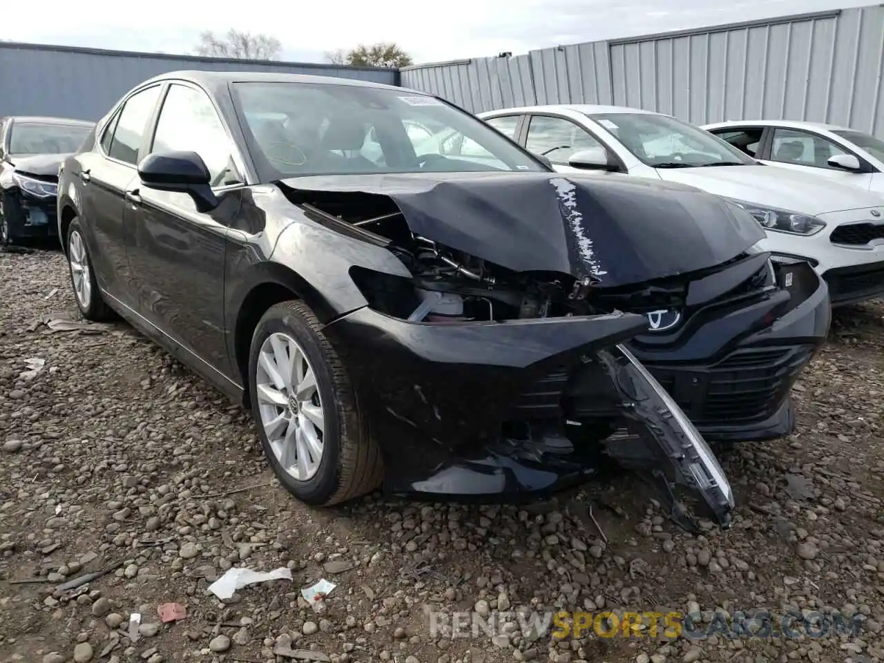 1 Photograph of a damaged car 4T1C11AK7LU364103 TOYOTA CAMRY 2020