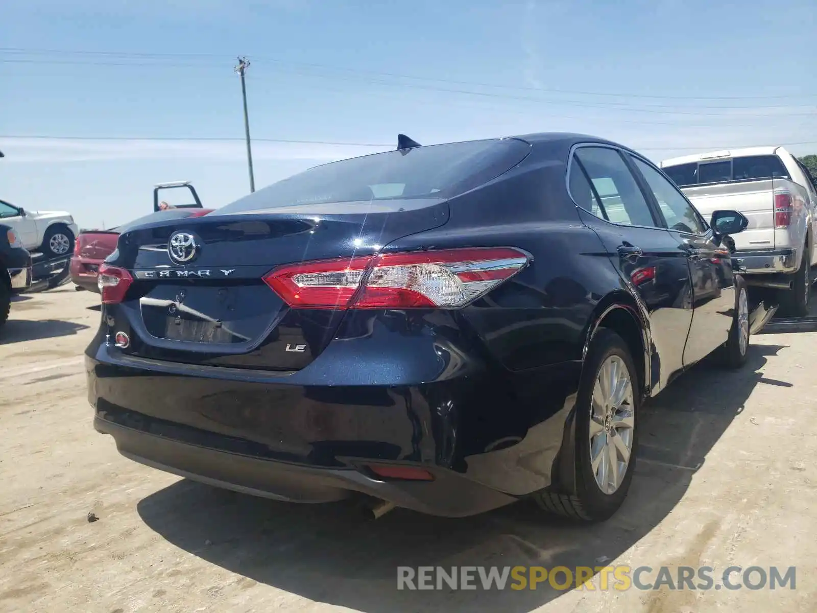 4 Photograph of a damaged car 4T1C11AK7LU378356 TOYOTA CAMRY 2020