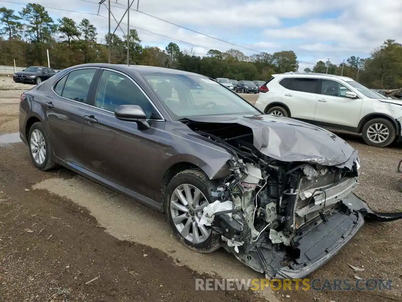 4 Photograph of a damaged car 4T1C11AK7LU392354 TOYOTA CAMRY 2020