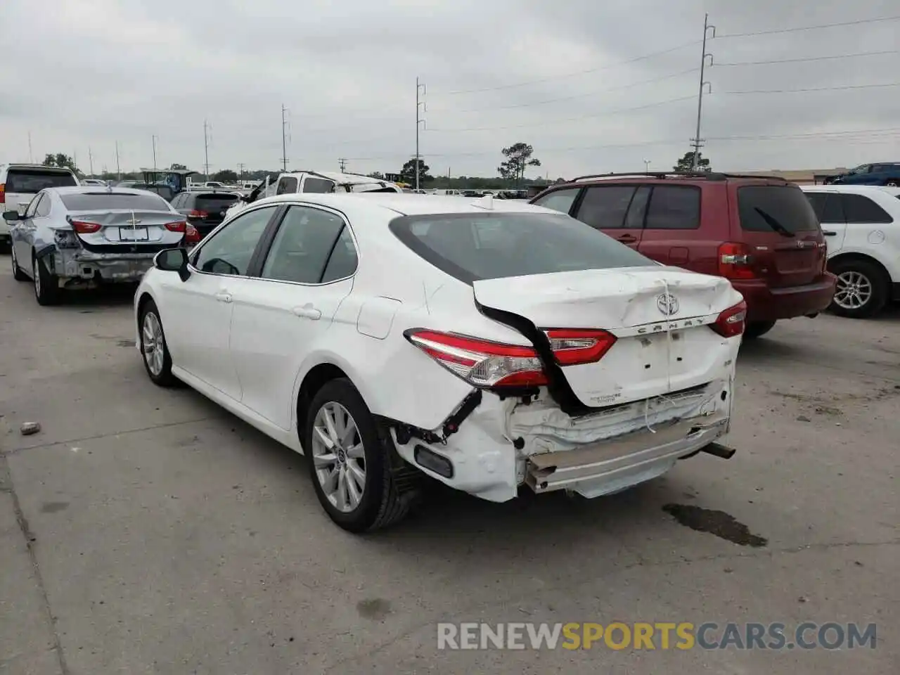 3 Photograph of a damaged car 4T1C11AK7LU399336 TOYOTA CAMRY 2020