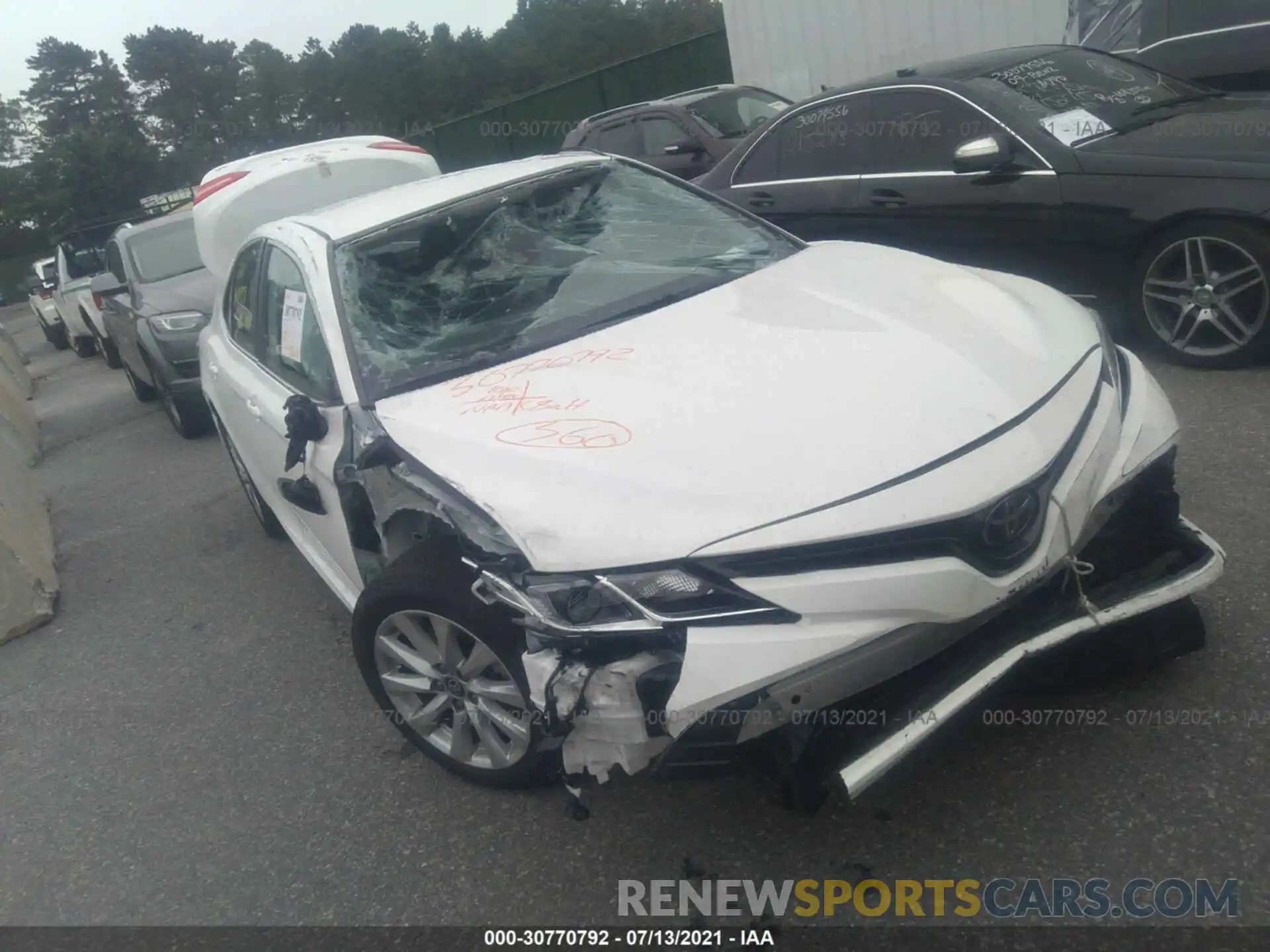 1 Photograph of a damaged car 4T1C11AK7LU399823 TOYOTA CAMRY 2020