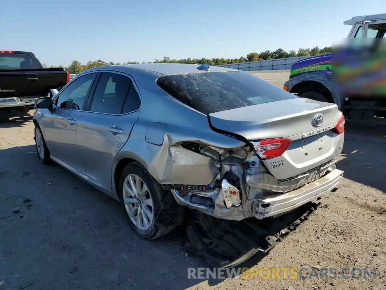 3 Photograph of a damaged car 4T1C11AK7LU401490 TOYOTA CAMRY 2020