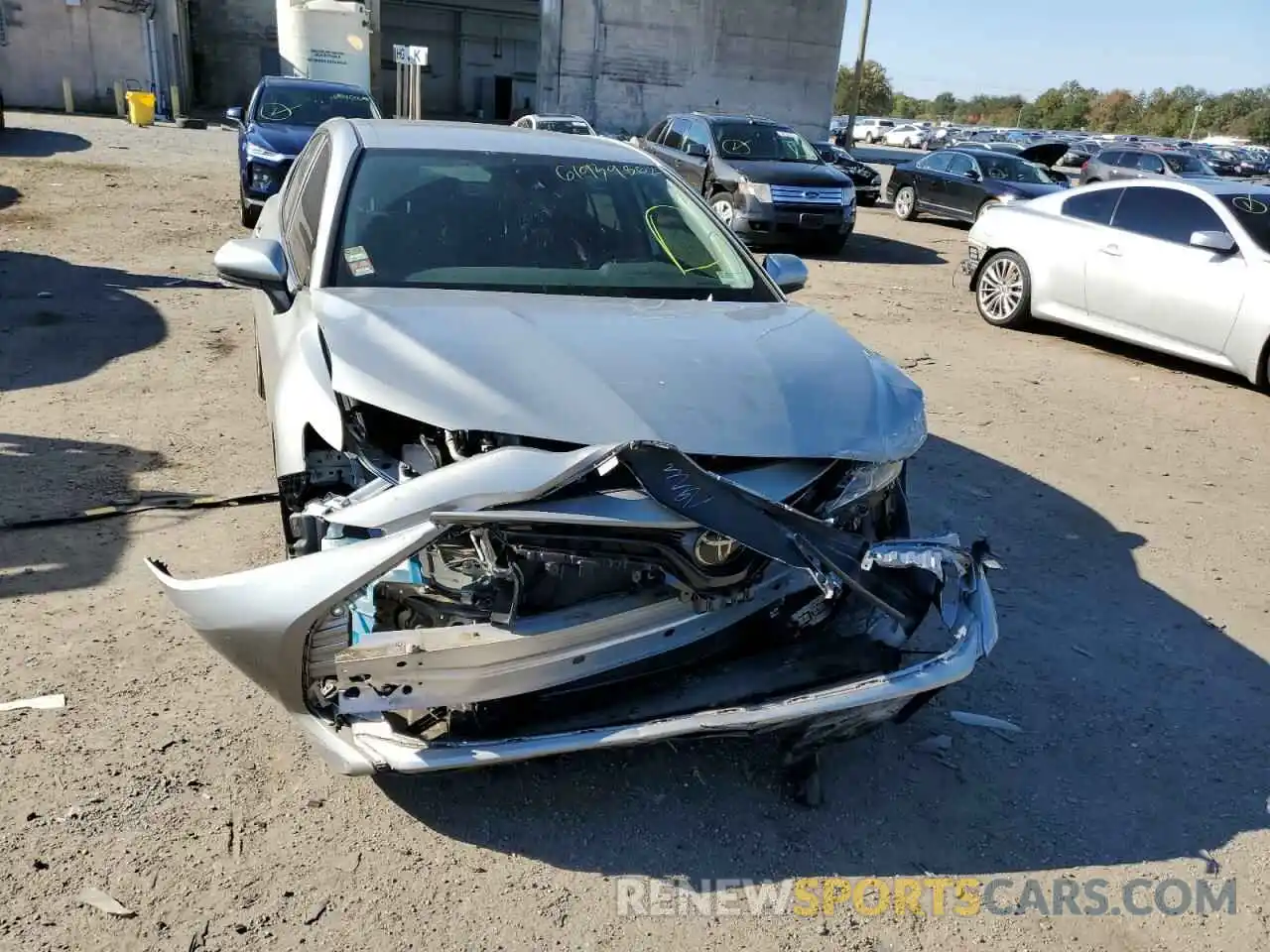 9 Photograph of a damaged car 4T1C11AK7LU401490 TOYOTA CAMRY 2020