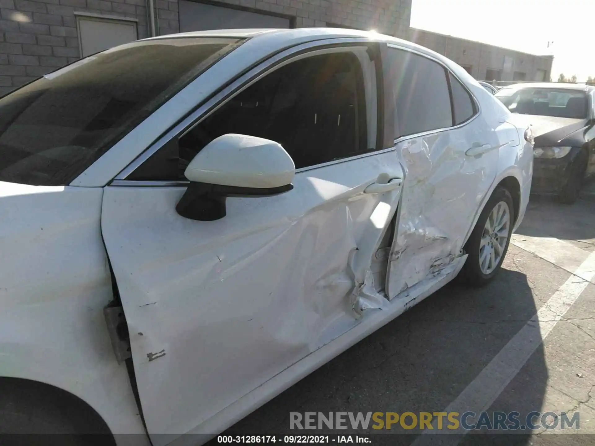 6 Photograph of a damaged car 4T1C11AK7LU857165 TOYOTA CAMRY 2020