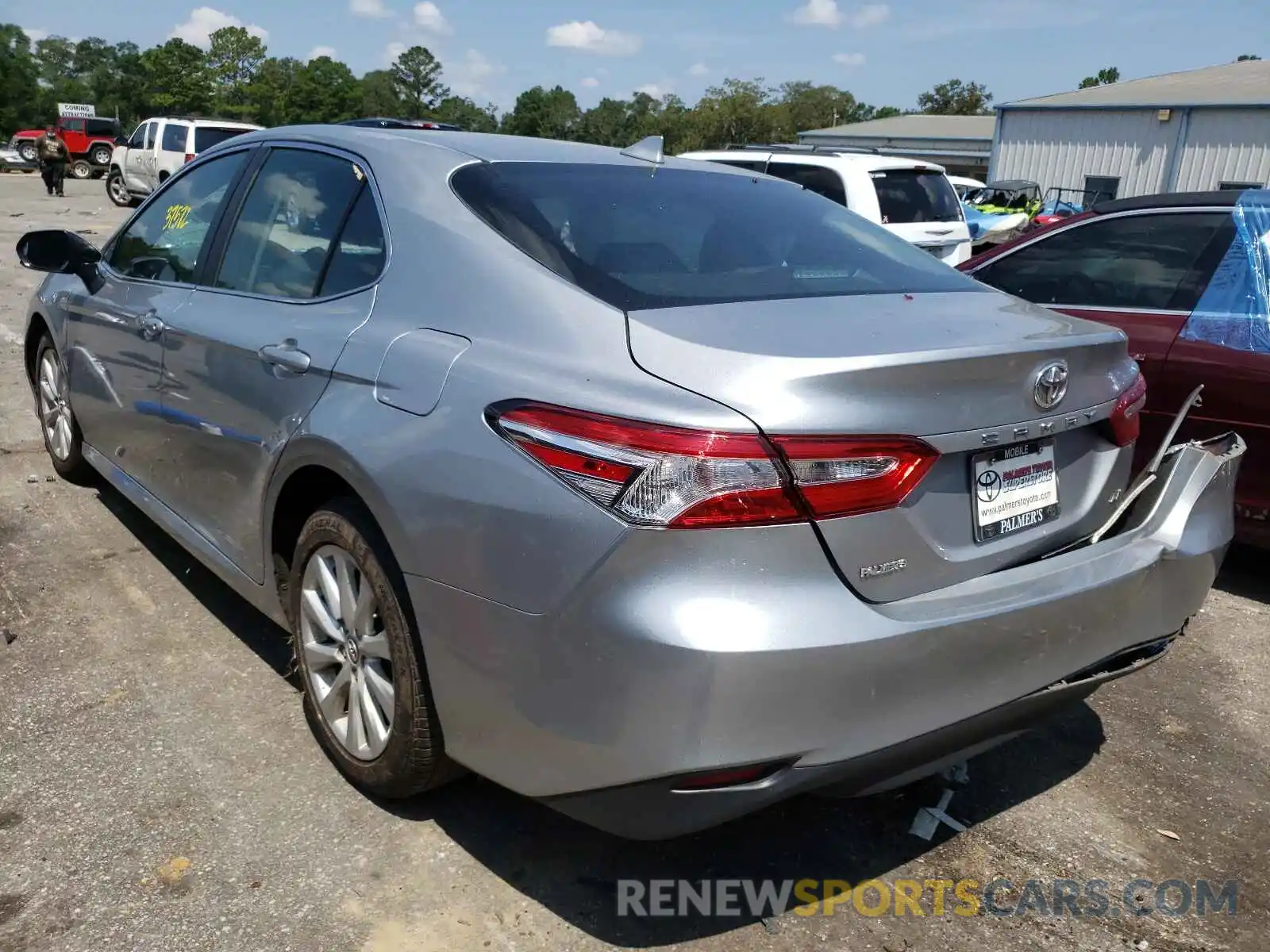 3 Photograph of a damaged car 4T1C11AK7LU861765 TOYOTA CAMRY 2020